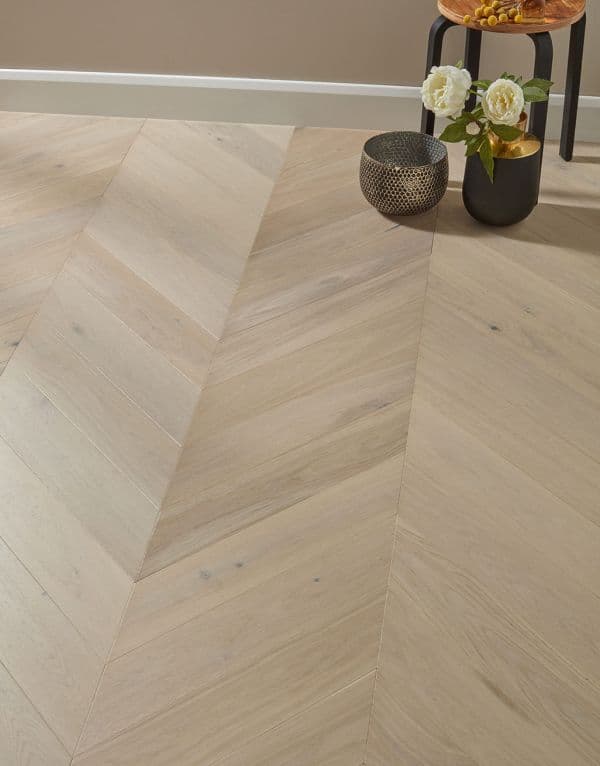 Chelsea Chevron, Collection